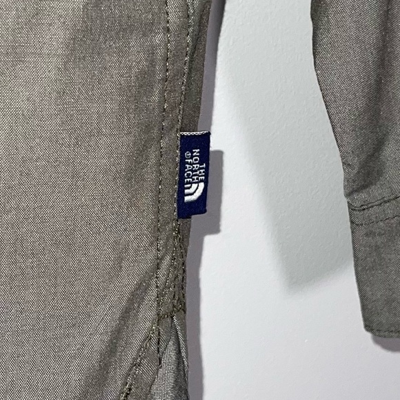 The North Face Mens Long Sleeve Button Up Shirt - Picture 3 of 6